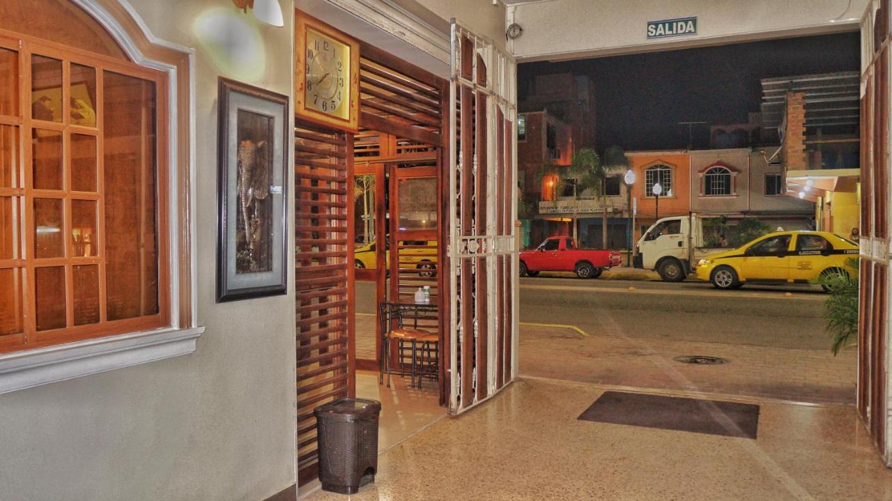 Vallejo Hotel Huaquillas Екстер'єр фото