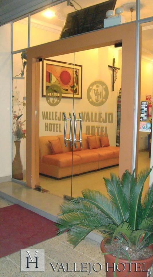 Vallejo Hotel Huaquillas Екстер'єр фото
