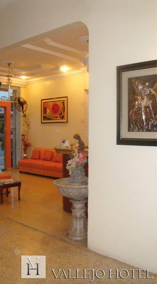 Vallejo Hotel Huaquillas Екстер'єр фото